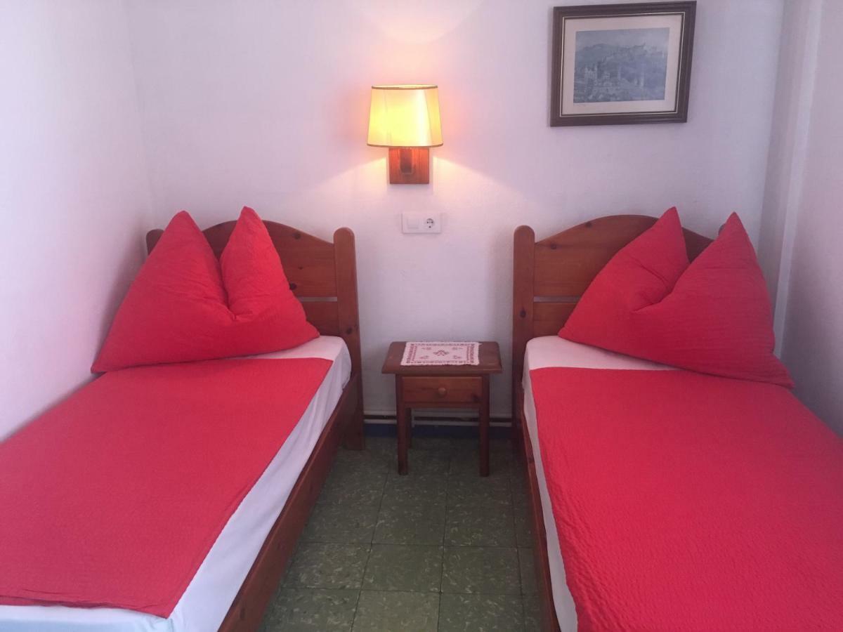 Pension Casa Austria Calella Ngoại thất bức ảnh