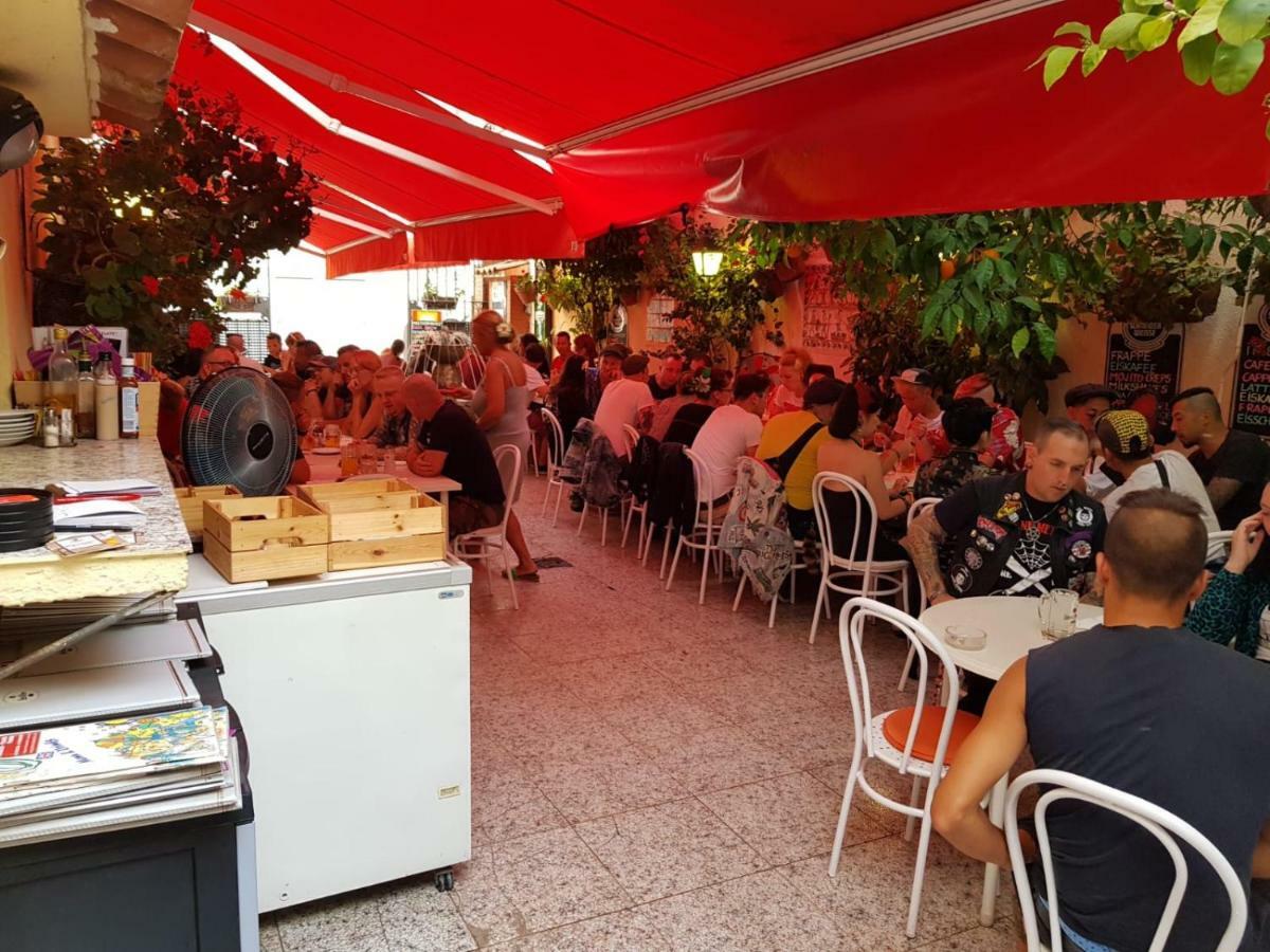 Pension Casa Austria Calella Ngoại thất bức ảnh